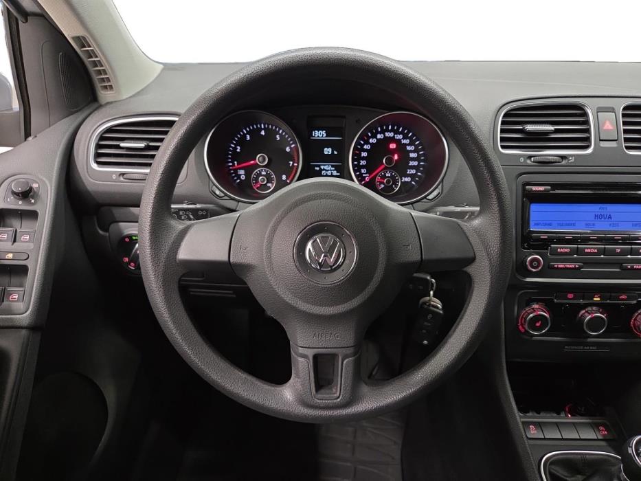 VOLKSWAGEN GOLF 2010