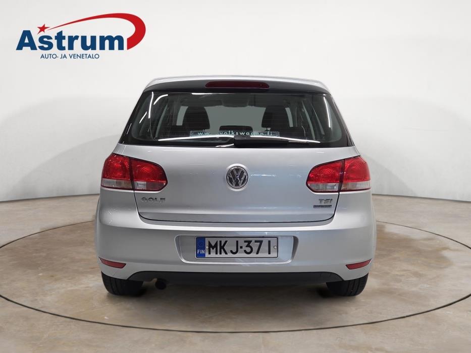 VOLKSWAGEN GOLF 2010