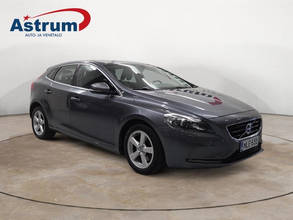VOLVO V40 2013