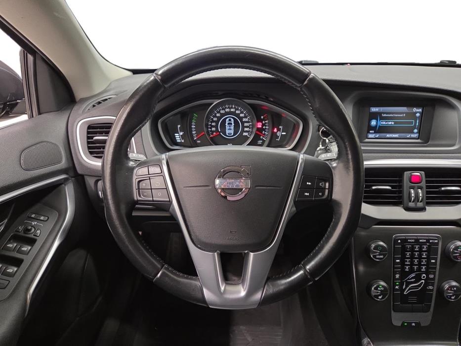 VOLVO V40 2013