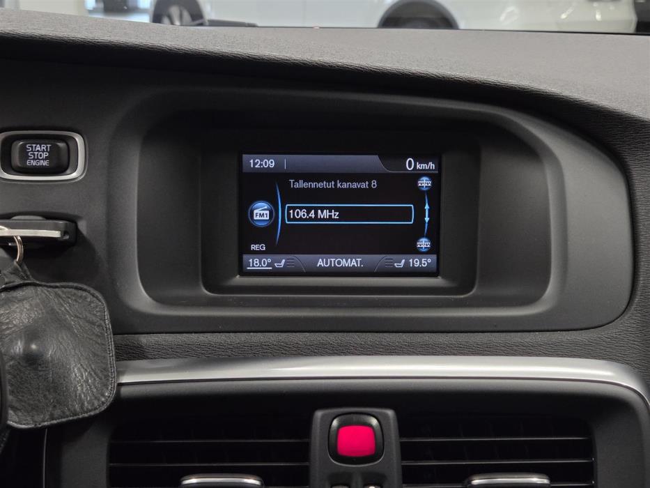 VOLVO V40 2013