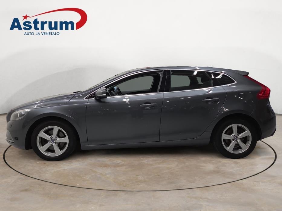 VOLVO V40 2013