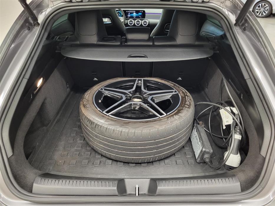 MERCEDES-BENZ CLA 2020