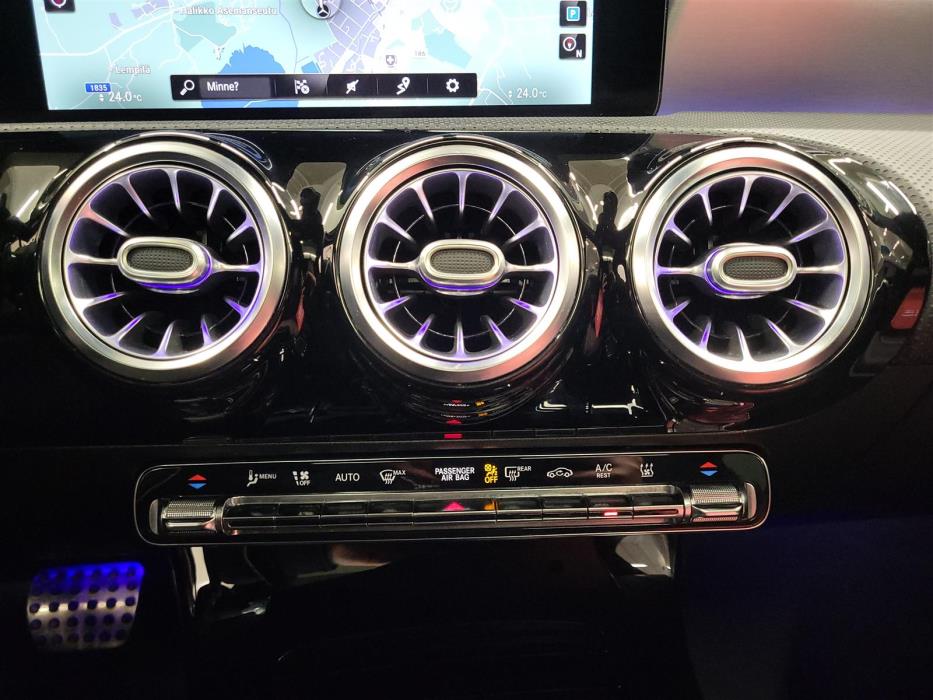 MERCEDES-BENZ CLA 2020