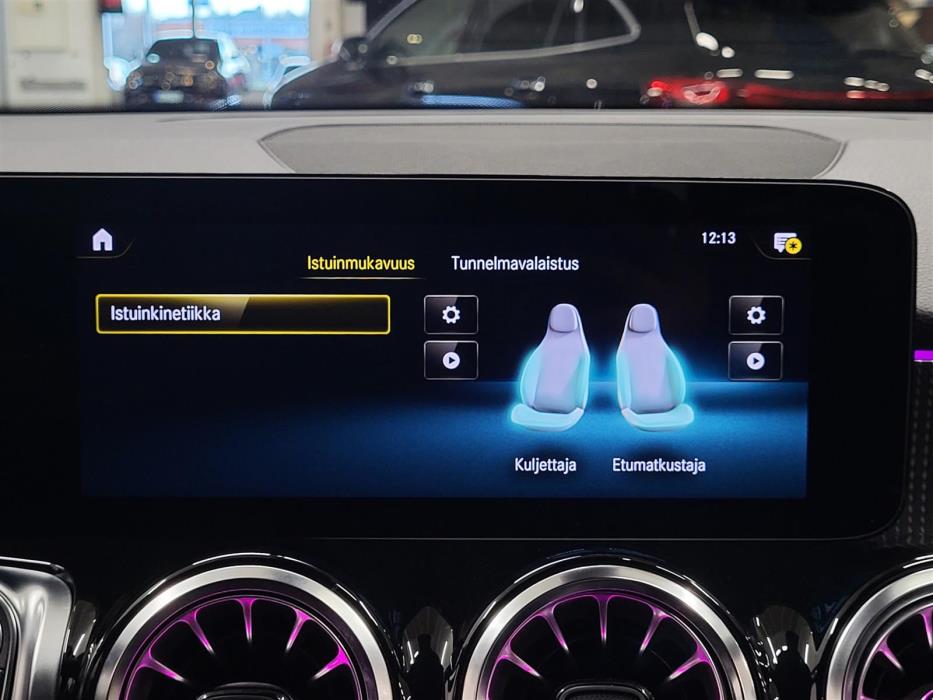 MERCEDES-BENZ EQB 2023