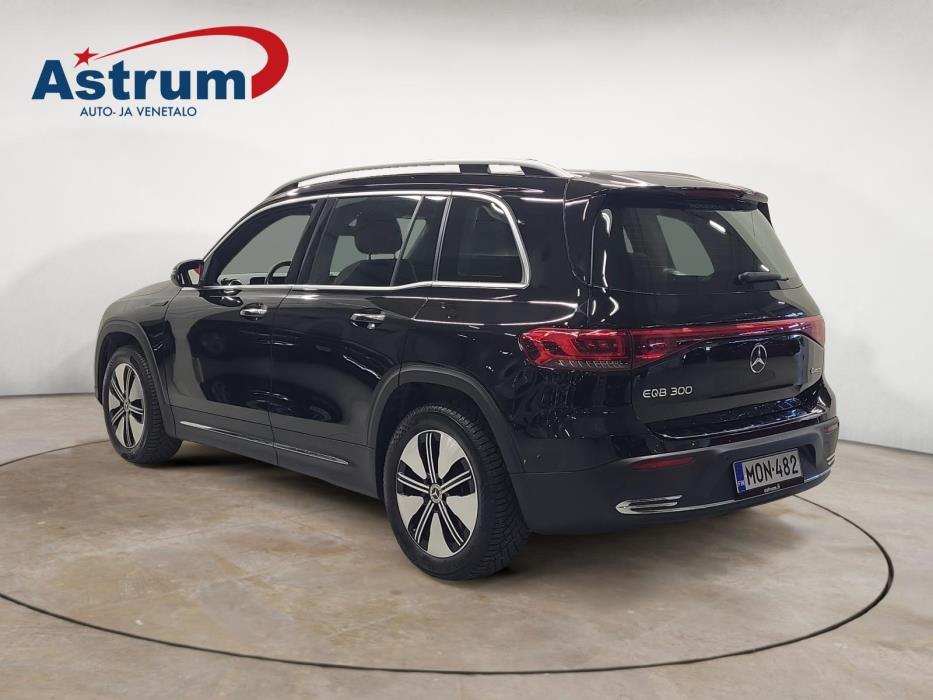 MERCEDES-BENZ EQB 2023