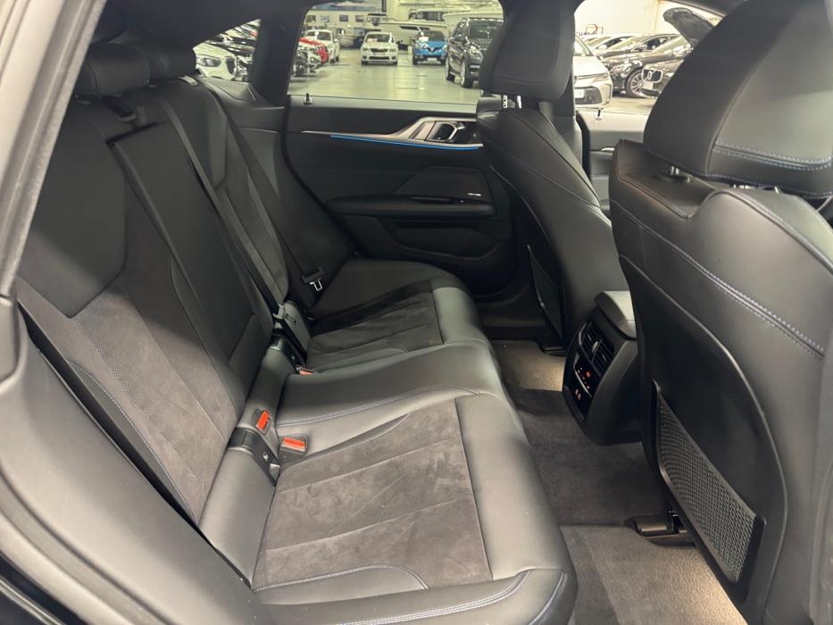 BMW i4 2023