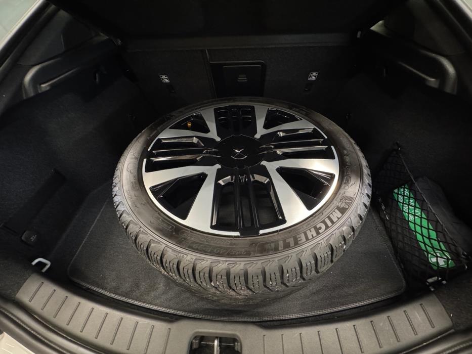 POLESTAR 2 2024