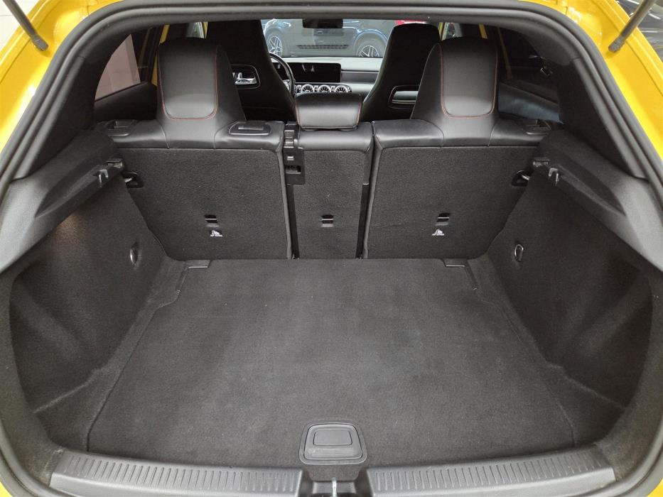 MERCEDES-BENZ A 2019