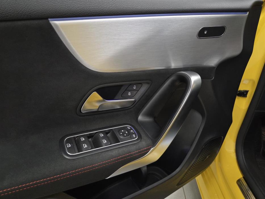 MERCEDES-BENZ A 2019