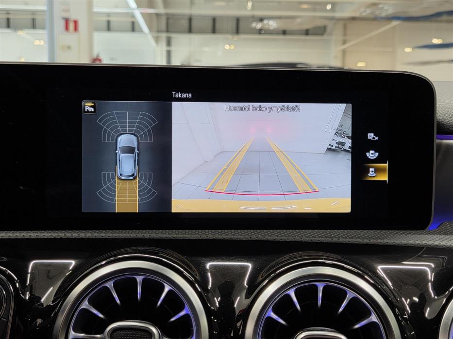 MERCEDES-BENZ A 2019