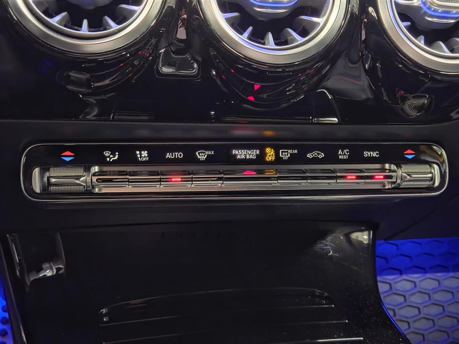 MERCEDES-BENZ A 2019
