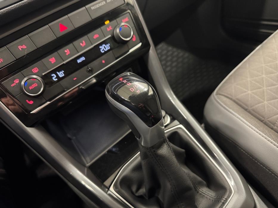VOLKSWAGEN T-Cross 2019