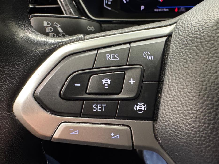 VOLKSWAGEN T-Cross 2019