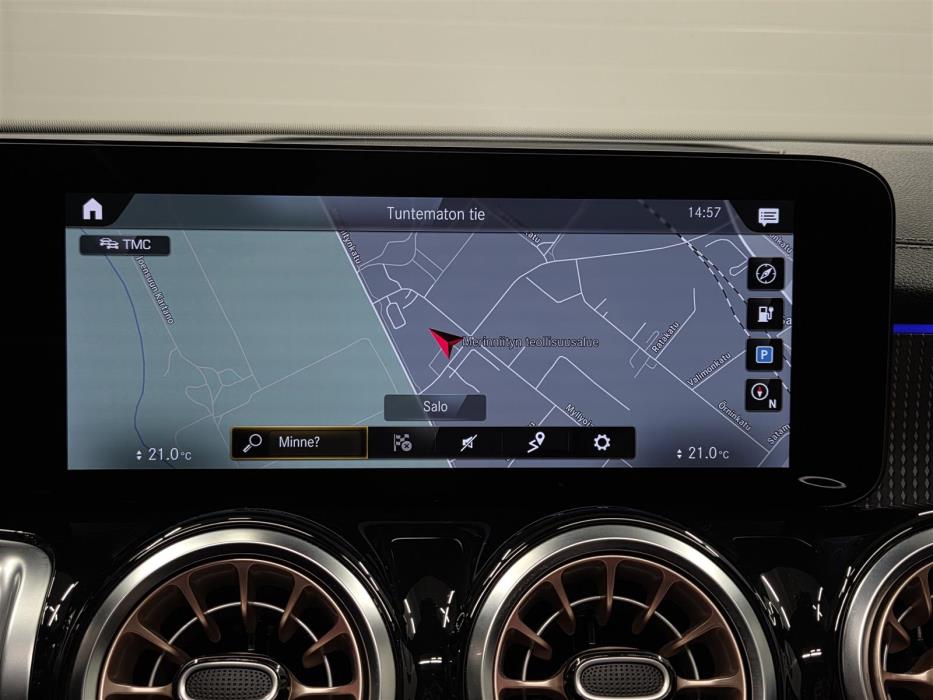 MERCEDES-BENZ EQB 2022