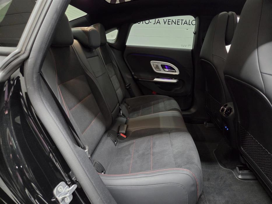 Mercedes-Benz CLA 2025