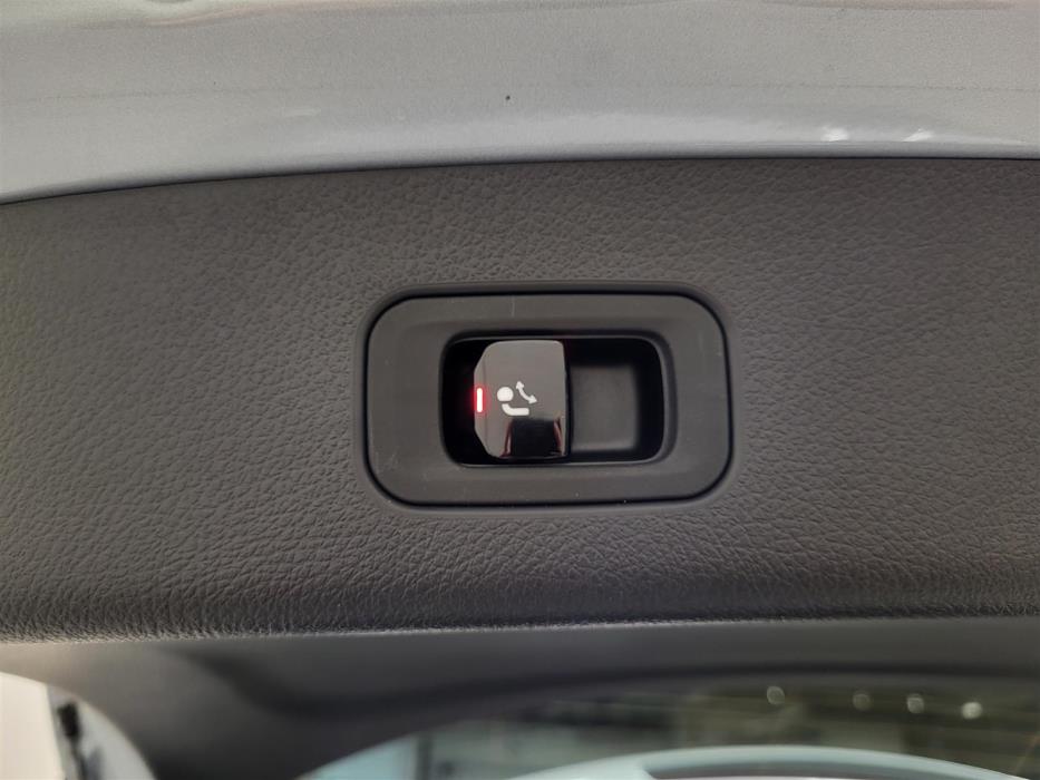 Mercedes-Benz GLC 2025