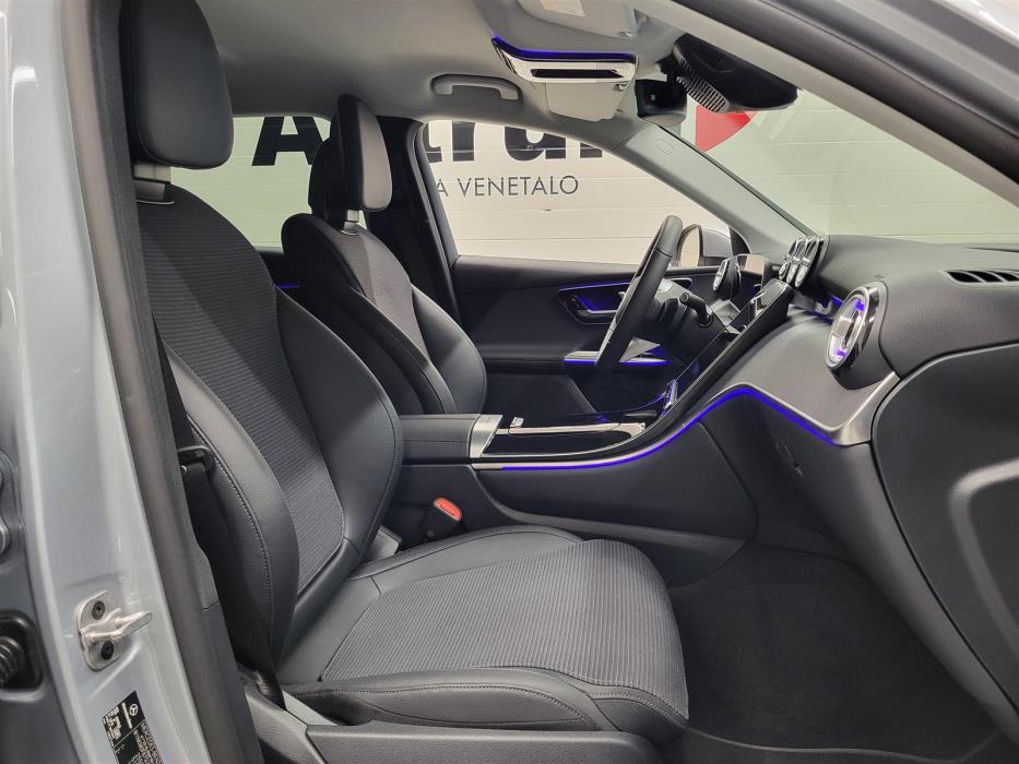 Mercedes-Benz GLC 2025