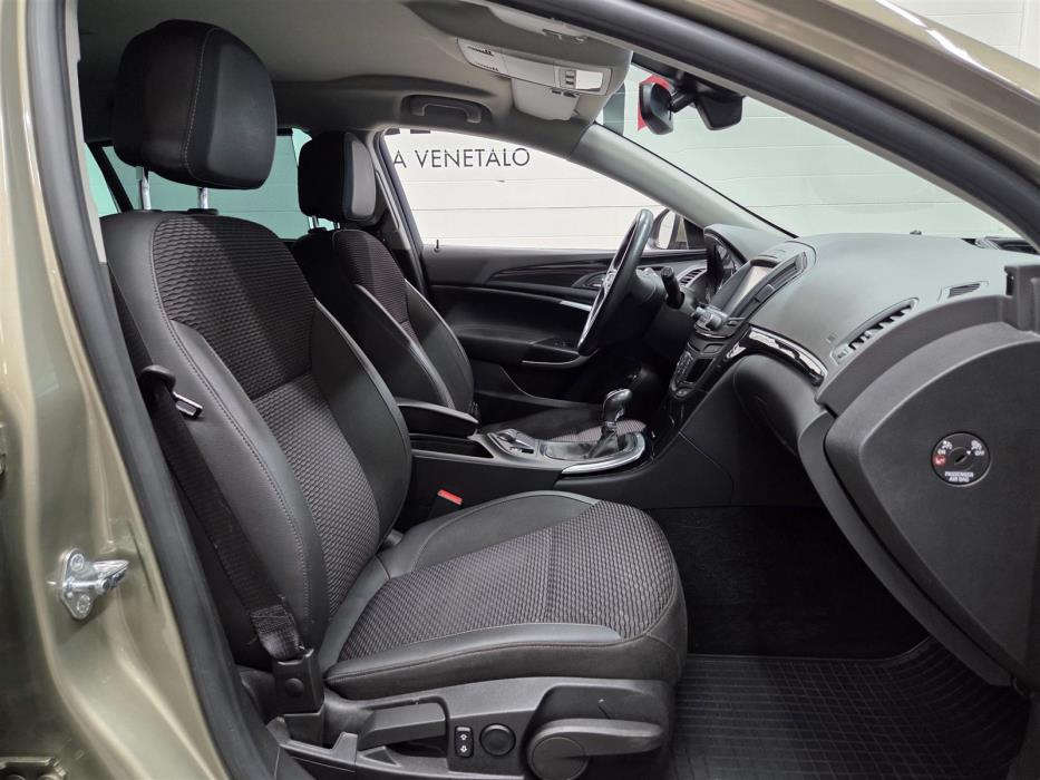 OPEL Insignia 2015