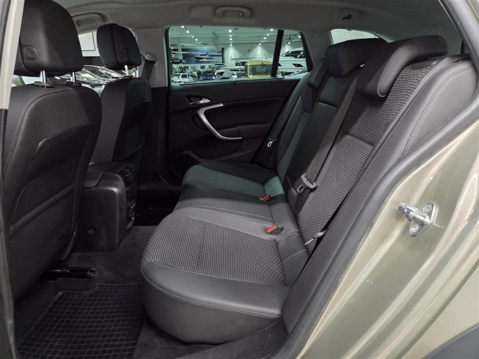 OPEL Insignia 2015