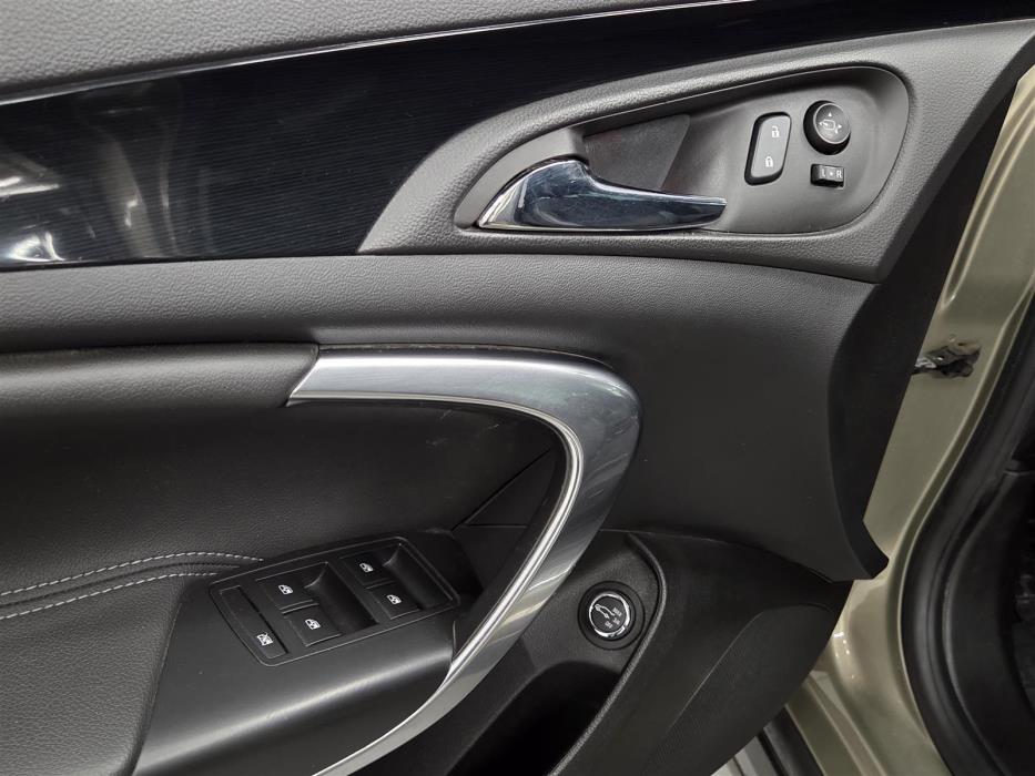 OPEL Insignia 2015