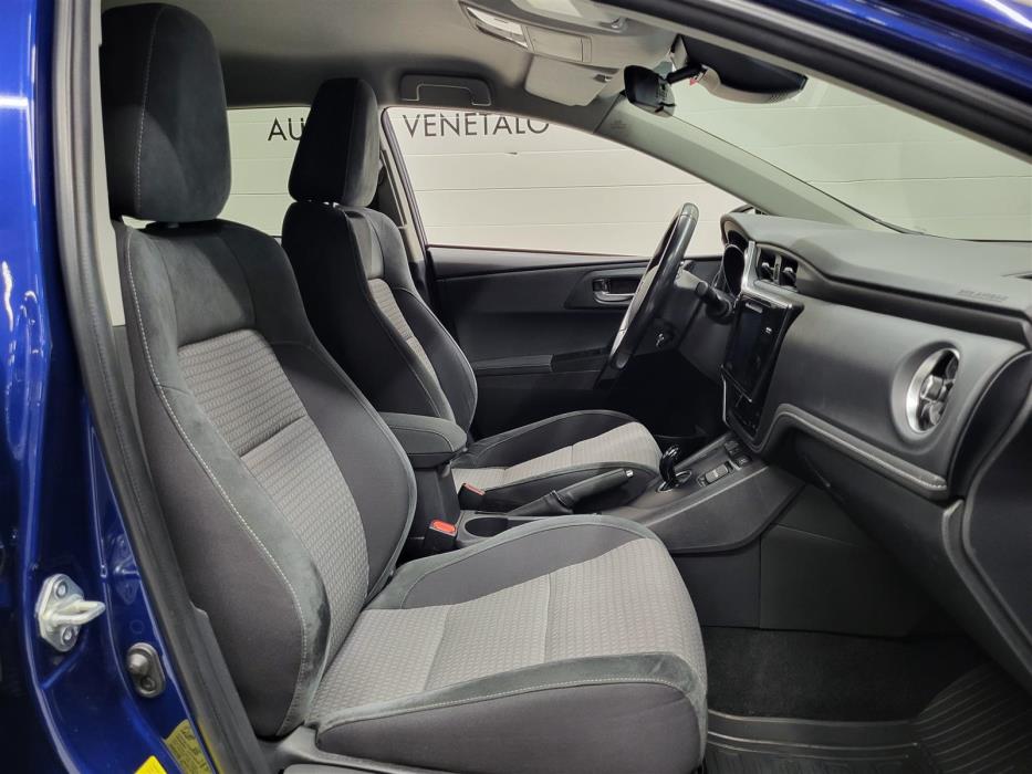 TOYOTA Auris 2018