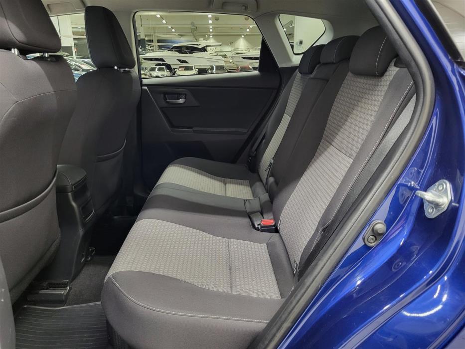 TOYOTA Auris 2018
