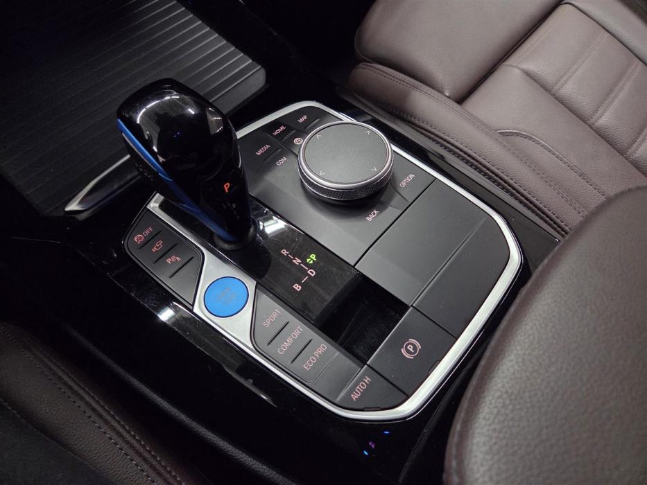 BMW iX3 2022