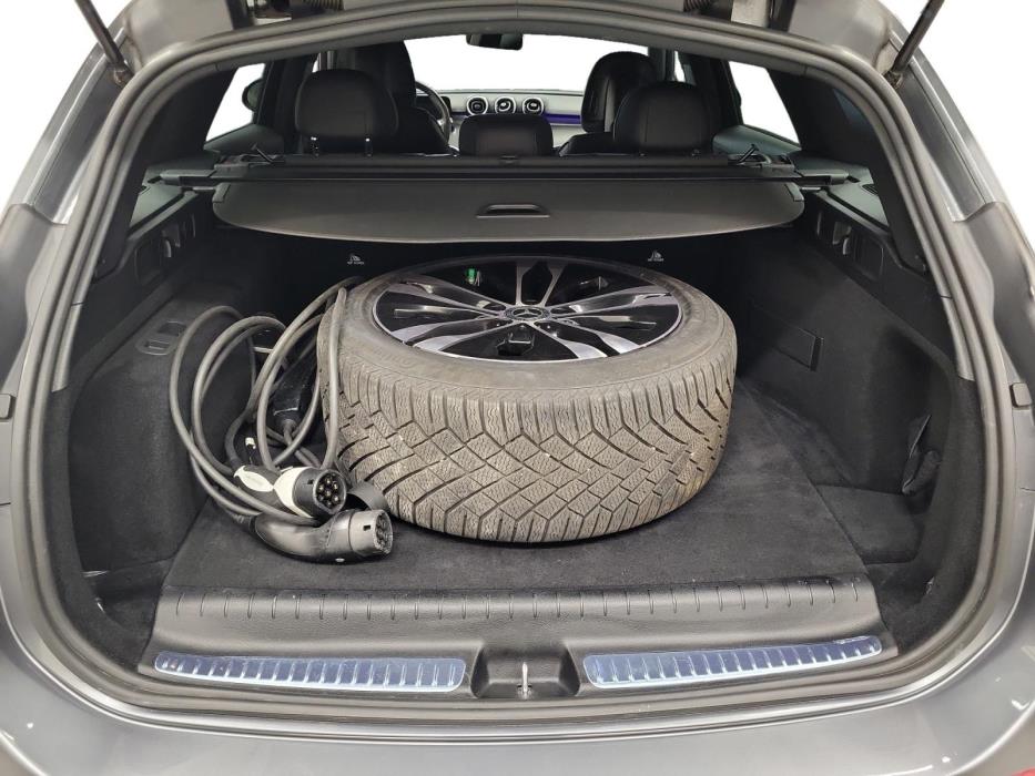 MERCEDES-BENZ C 2023