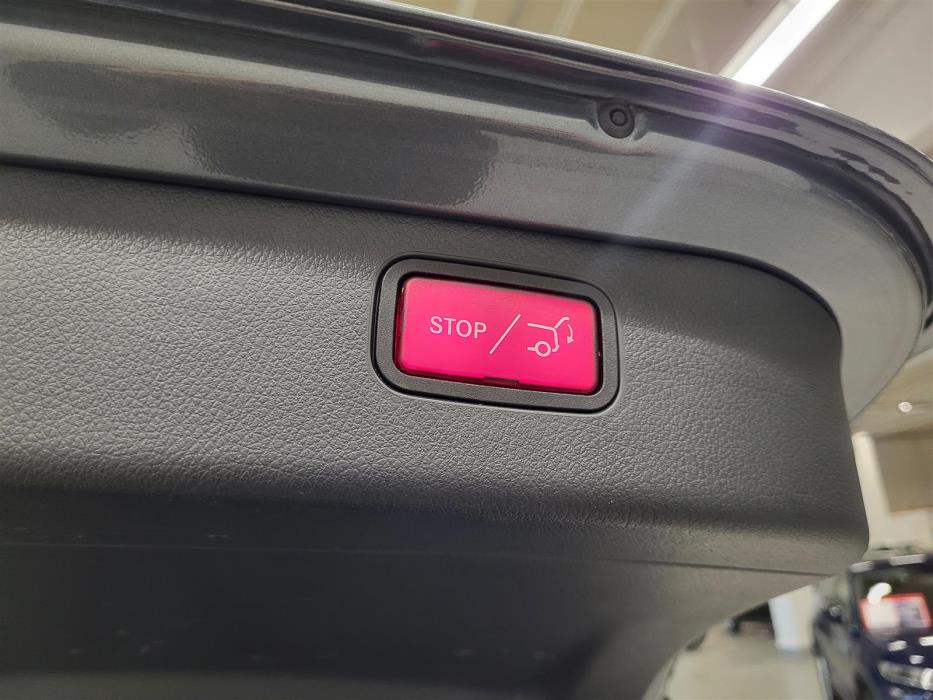 MERCEDES-BENZ C 2023