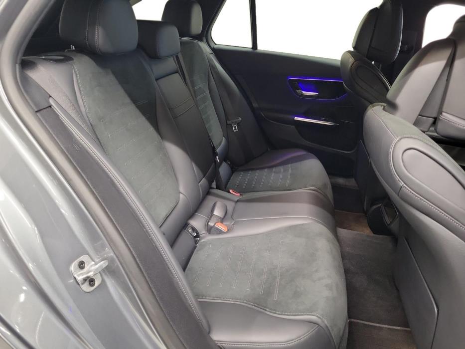 MERCEDES-BENZ C 2023