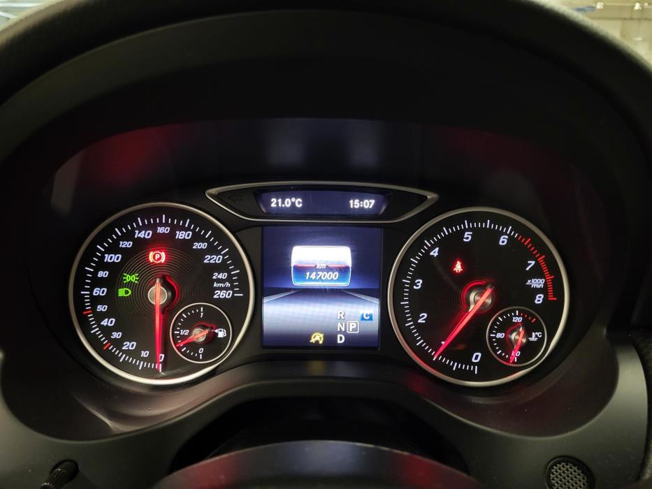 MERCEDES-BENZ A 2017