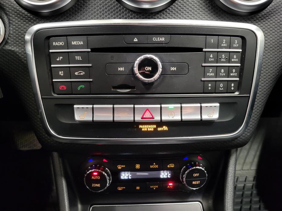 MERCEDES-BENZ A 2017