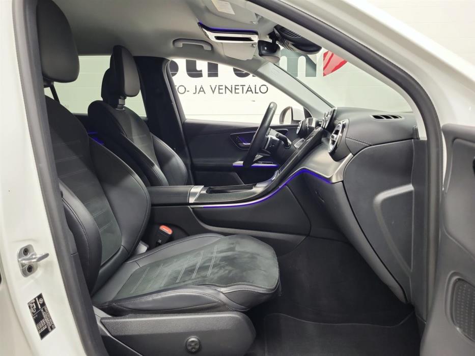 Mercedes-Benz GLC 2023