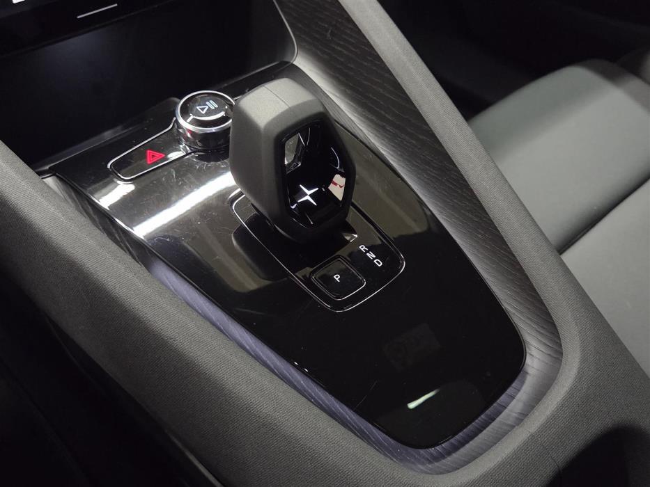 POLESTAR 2 2024