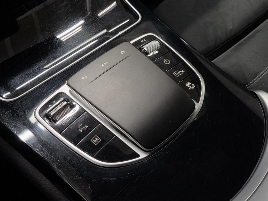MERCEDES-BENZ GLC 2022
