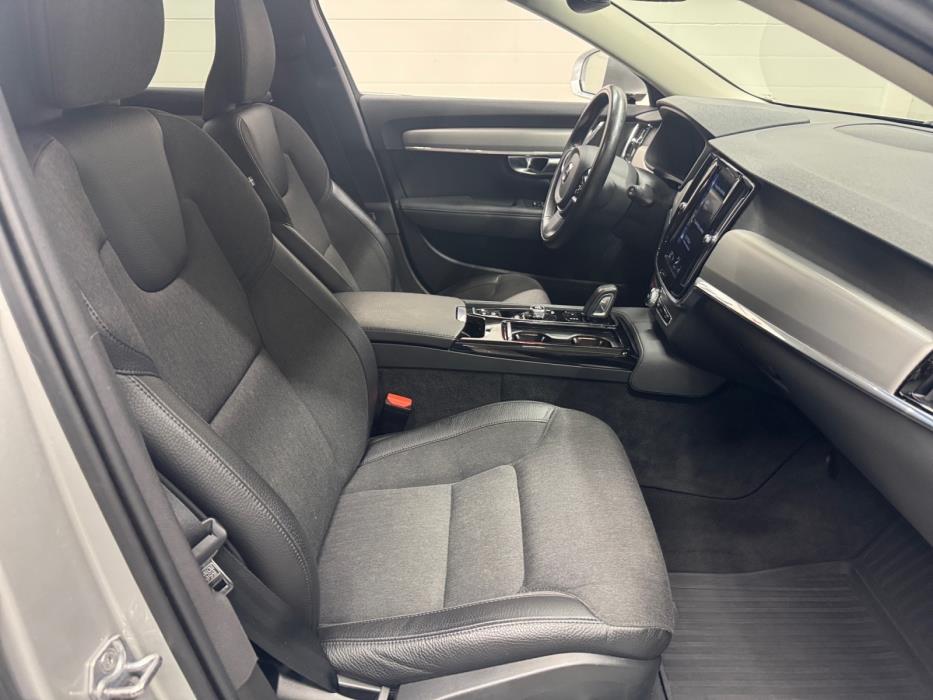 VOLVO V90 2021