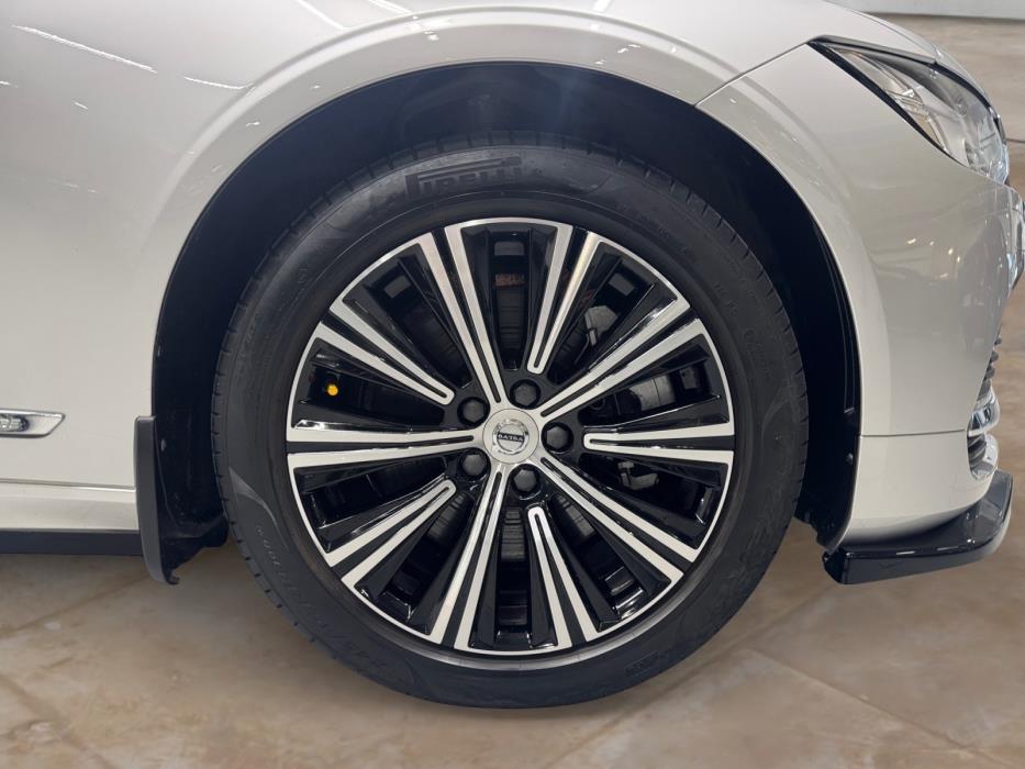 VOLVO V90 2021