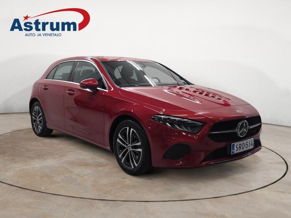 MERCEDES-BENZ A 2023