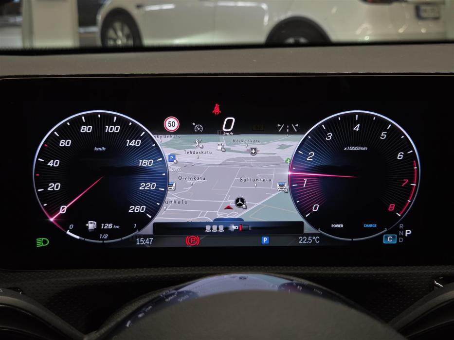 MERCEDES-BENZ A 2023