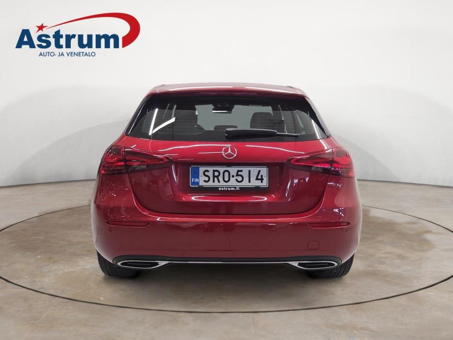 MERCEDES-BENZ A 2023