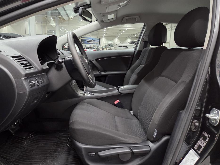 TOYOTA AVENSIS 2010