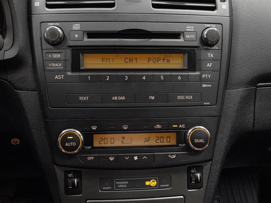 TOYOTA AVENSIS 2010