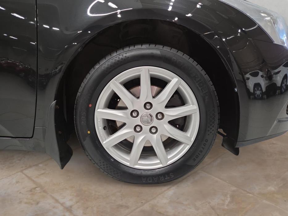 TOYOTA AVENSIS 2010