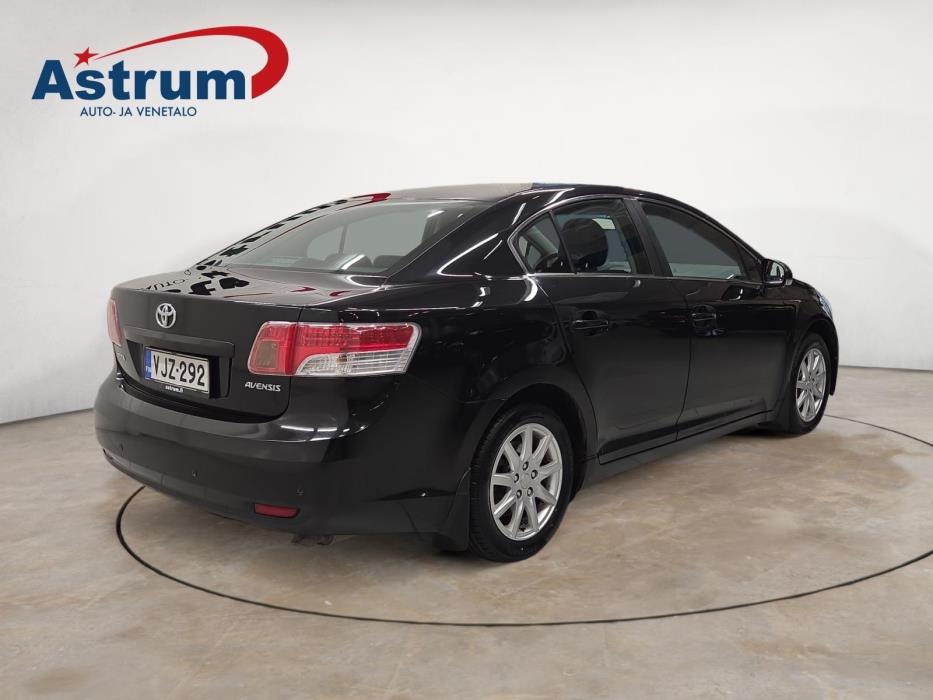 TOYOTA AVENSIS 2010