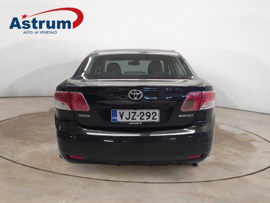 TOYOTA AVENSIS 2010