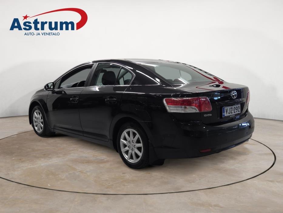 TOYOTA AVENSIS 2010