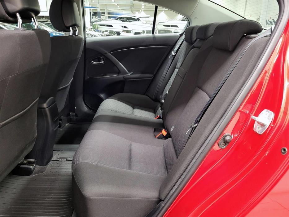 TOYOTA AVENSIS 2010