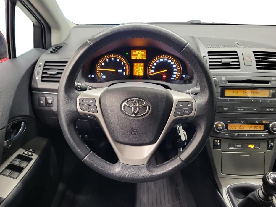 TOYOTA AVENSIS 2010