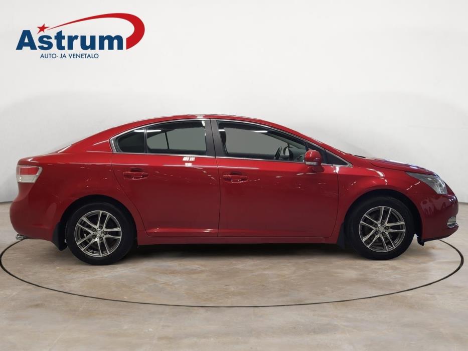 TOYOTA AVENSIS 2010